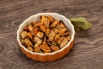 Pickled mussels in the bowl