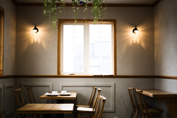 お洒落なカフェの一室