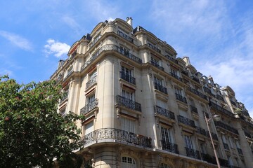 Immeuble parisien typique, vu de l'extérieur, ville de Paris, France