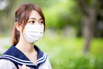 High school student wear mask