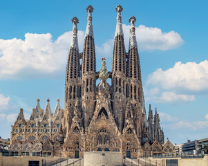 Basilica de la Sagrada Familia in Barcelona, Spain - obrazy, fototapety, plakaty