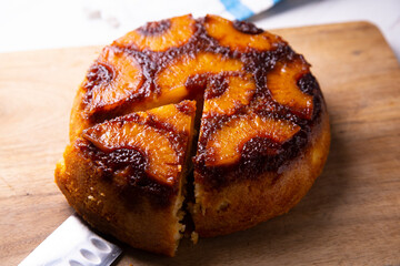 Inverted pineapple cake with sponge cake and caramel.