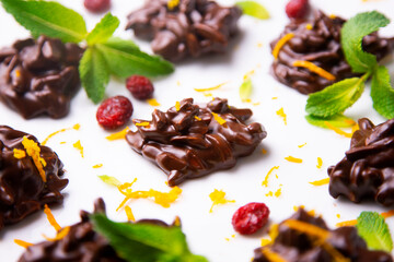 Chocolate rocks made with almonds and caramel.