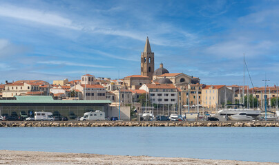 Obraz premium overview of the port of the city of alghero 