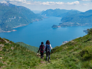 Fototapeta premium Trekking scene on Lake Como alps