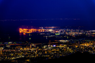 Fototapeta na wymiar 六甲山系の摩耶山から見た神戸の夜景