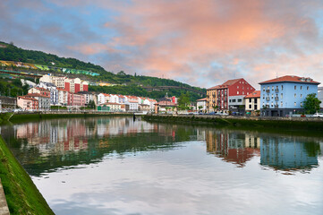 Fototapeta na wymiar Nervion river, Olabeaga and Zorrozaurre neighborhood, Bilbao