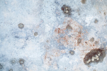 Rust settles on old zinc