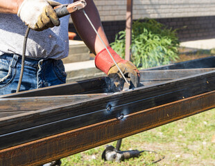 metal welding with a high temperature machine