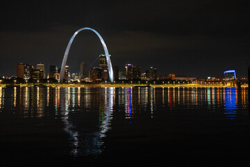 Saint Louis, MO night time skyline - obrazy, fototapety, plakaty