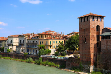Fototapeta na wymiar Old bridge in the city. Castelvecchio. Verona
