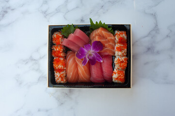 sushi takeout
