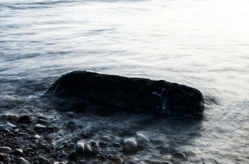Naklejka premium Long exposure water closeup in sea