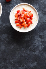 Oats porridge with strawberry