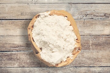Flour.