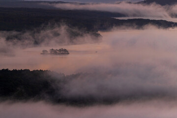大沼国定公園日暮山から俯瞰する雲海の大沼