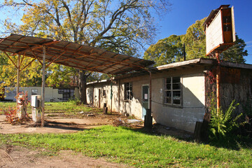 Fototapeta na wymiar Old Abandoned Gas Station rural Eastern Texas
