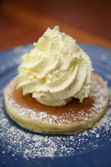 クリームたっぷりパンケーキ