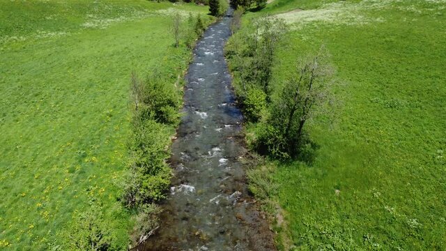 val di pejo vallata montagna aria fresca natura 