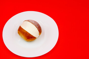 皿の上のマリトッツォ