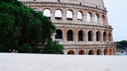 Obraz premium A scenic view of Roman colosseum in Rome, Italy