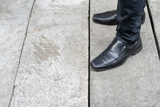 Standing leg with brown leather feet classic