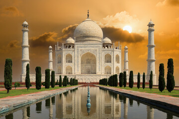 Obraz premium Taj Mahal (Indien/Agra - Das schönste Gebäude der Welt) 