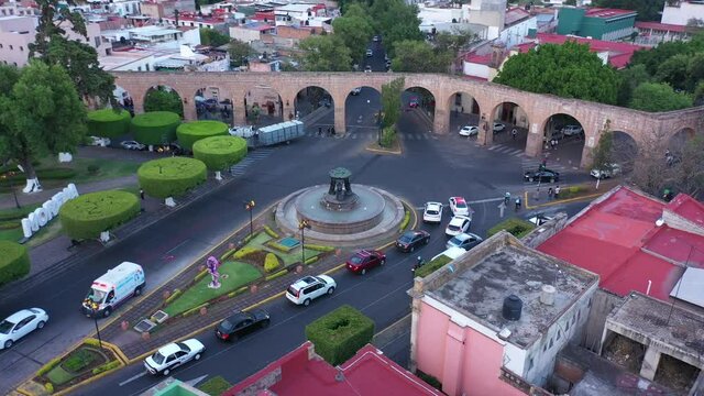 Video aereo de las Tarascas en Morelia, Mich, MX. Serie de videos trayectorias lineales y como punto de interes. Aerial video of Las Tarascas, its a gruop of videos of different trajectories and pov. 