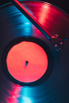 Turntable play vinyl record