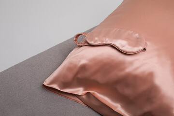 Silk sleep mask and pillow, soft silk cushion cover