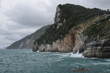 Fototapeta premium rugged cliffs