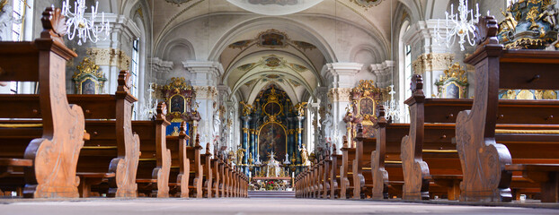 Innenansicht der kath. Kirche St. Margarethen in Waldkirch / Landkreis Emmendingen