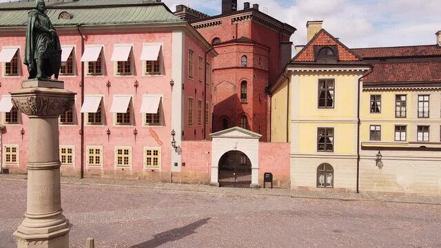 The view of Stockholm filmed with a drone, May 2021. The statue of Birger Jarls with Hessenstein  palace and Stenbockska palace behind it.