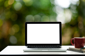 Fototapeta premium laptop on table