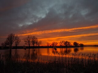 Obraz premium sunrise over the river