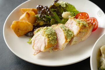 チキンの香草パン粉焼