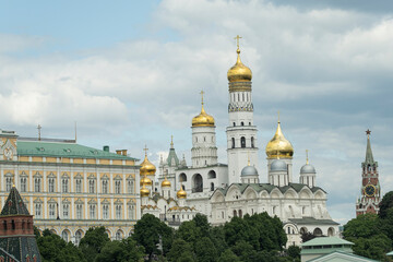 Fototapeta na wymiar Ensemble of Ivan Great Bell Tower and Archangel Cathedral in Moscow Kremlin