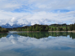 Bergblick am Forggensee im Allgäu