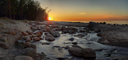 Wide-angle view of the sunset on the Gulf of Finland