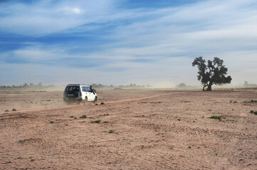 extreme travel on powerful SUVs endless expanses of the Sahara huge sand dunes 