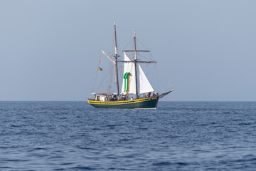 Obraz na płótnie Canvas Schiff auf Meer