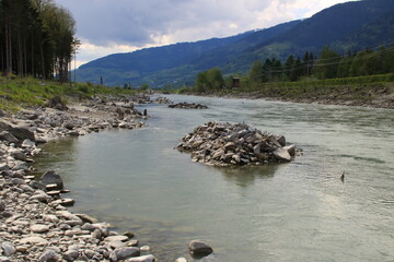 Fluss Salzach zwischen Kaprun und Zell am See