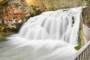 Obraz premium waterfall long exposure in river