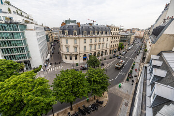 Vue de Paris en France depuis un immeuble haussmannien. photo du boulevard Matignon à Paris