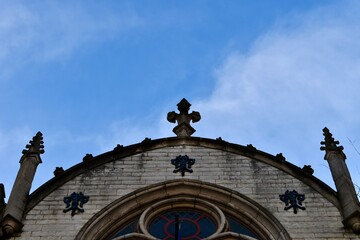 Obraz premium Dome of a church and blue sky in the background