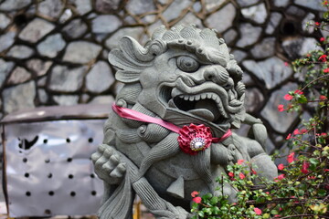 chinese lion statue