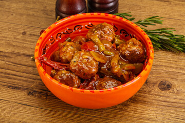 Meat ball in tomato sauce