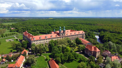 Opactwo Cystersów w Lubiążu, cysterski zespół klasztorny, jeden z największych zabytków tej klasy w Europie, będący największym opactwem cysterskim na świecie - obrazy, fototapety, plakaty