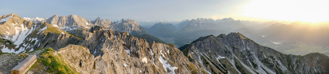 Fototapeta na wymiar Majestic Karwendel mountains in the Bavarian Alps
