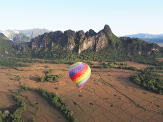 hot air balloon over region country
